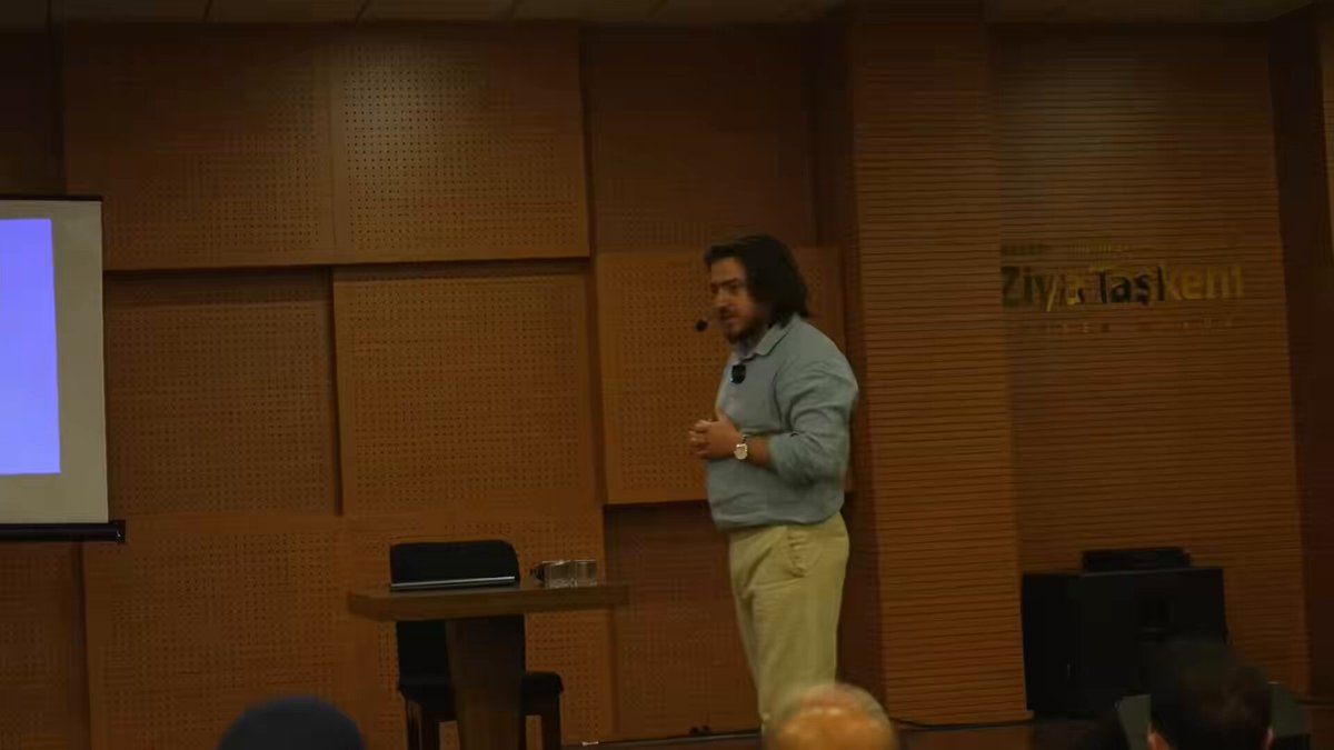 Fikret Çetin Kur’an’ın doğru anlaşılmasının önündeki en büyük engelin ayetlerin iniş sebeplerine dair rivayetler olduğunu, Sebeb-i Nüzul rivayetlerinin çok zararlı olduğunu söylüyor: