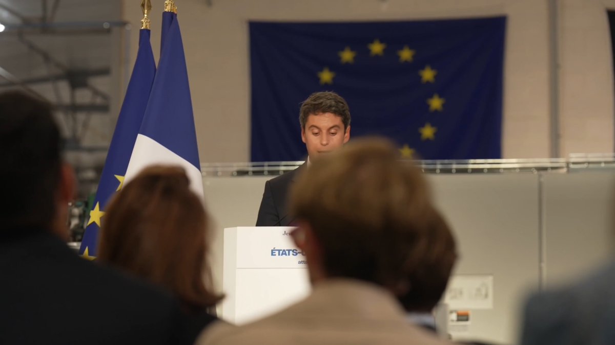 Les peuples européens sont maîtres et libres de leur destin. Chaque pays, chaque nation qui souhaite intégrer les États-Unis d’Europe pourra le faire après l’avoir décidé par référendum.