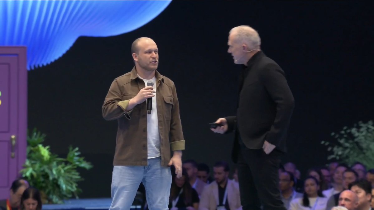 Boris Cherny, Creator & Head of Claude Code, Anthropic, on how any employee (not just engineers) can build right where they already work. #DF26