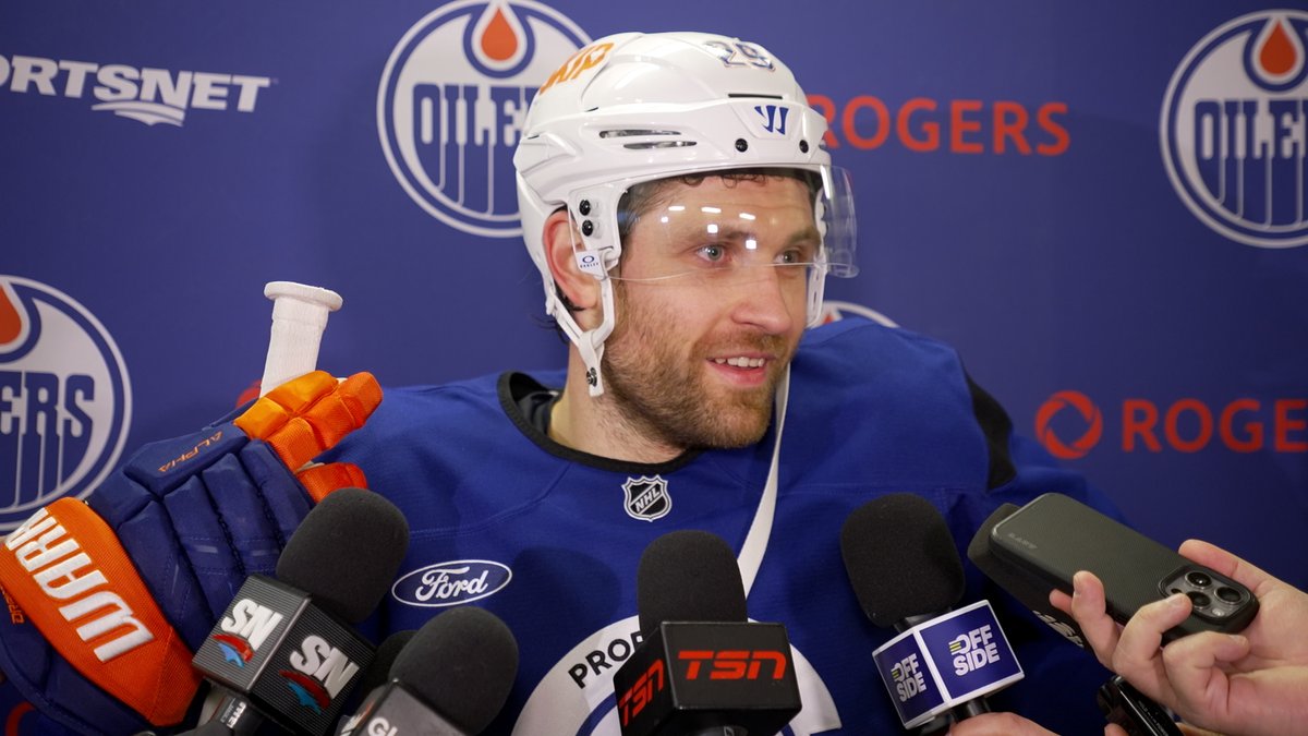 "It ramps everything up by a week. All the vets know that you're maybe going to get two games, you better be ready to go & make sure you're feeling good on September 29." Leon Draisaitl on the shortened #Oilers pre-season schedule. Enterprise | #LetsGoOilers