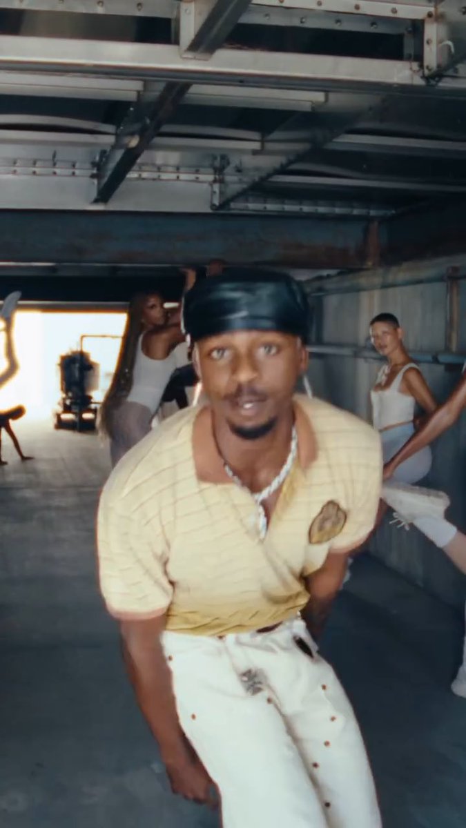 🚨OMAH LAY NEW FEATURE W/ CLEAN BANDIT & CHLOE BAILEY “COMPANY” OUT NOW🚨