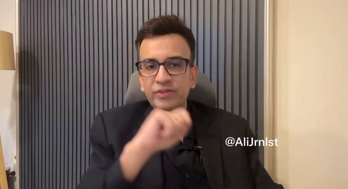 وزیرآباد میں وہاں کے بار کے صدر کے گھر پر تھوڑپھوڑ کر کے کیا Precedent Set کیا ہے کیا یہ ایک مہذب معاشرہ ہے؟ کیا پنجاب حکومت کو اس پر جوابدہ نہیں ہونا چاہئے، یوٹیوبر(حسنین رفیق) کے گھر وزیراعلی کے رکھنے پر تھوڑپھوڑ کیا گیا اسکی کیا ضرورت تھی، پھر آپ سہیل آفریدی کو تعنے کستے ہو، دکانیں آپ بند کروا دے، لائٹیں آپ بند کروائے، پولیس آپ کھڑی کروا دے تو پھر بندے حوا میں سے آئیں گے۔ منیب فاروق Muneeb Farooq #PTI #SohailAfridi