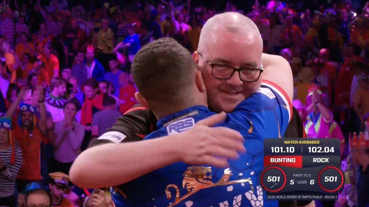 ROCK WINS A BELTER! Josh Rock wins a cracking contest against Stephen Bunting in a last-leg decider, with the pair averaging over 101 and hitting 11 maximums between them 🔥 📺 #WSODFinals | R1