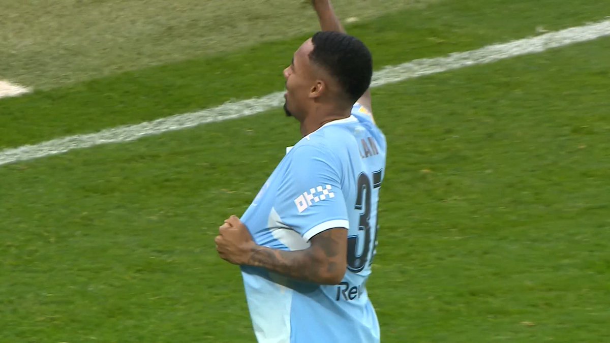 Allan on his debut! 🇧🇷 Magic from the Brazilian to make it 3-0 to Man City 💥