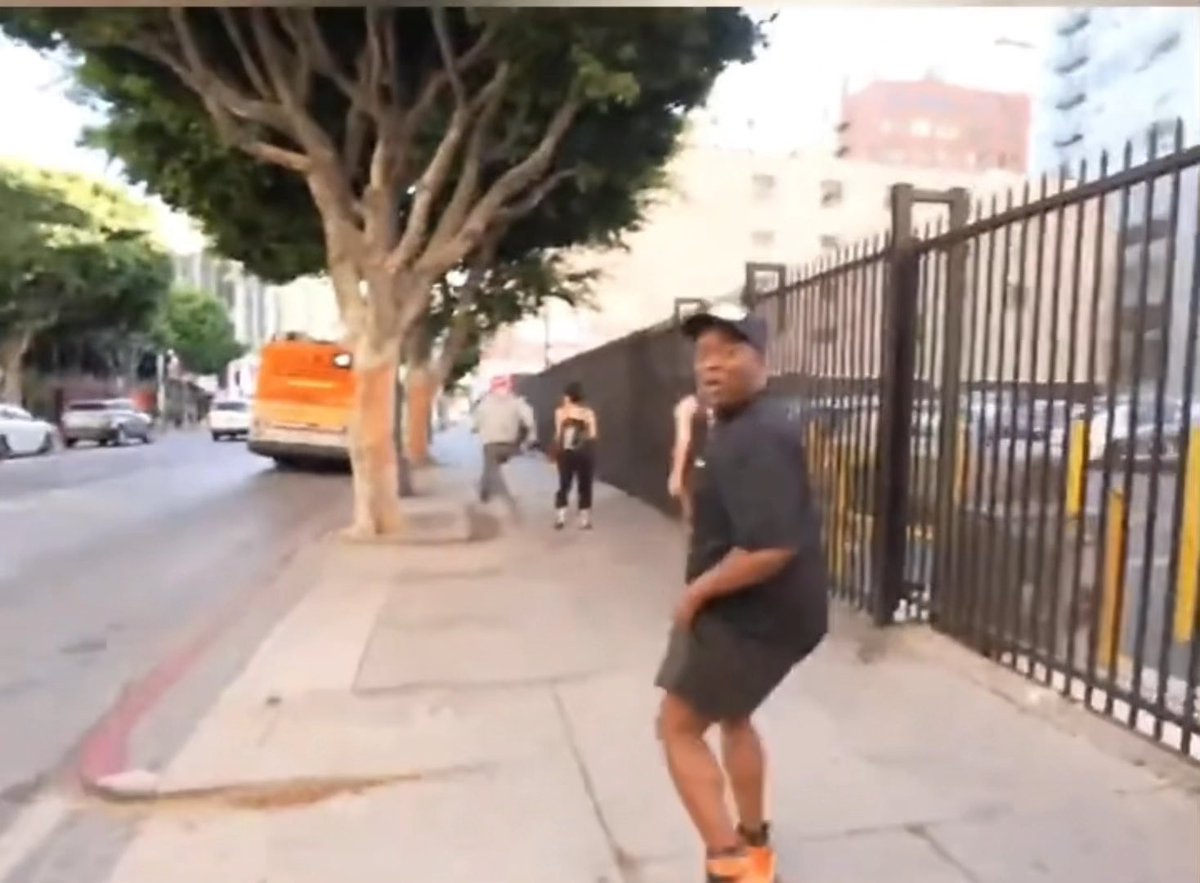 DUB GOT ROBBED ON CAMERA in LA while filming a YouTube vlog. 😳 He tried CHASING THE ROBBERS, but couldn’t catch them. 😭