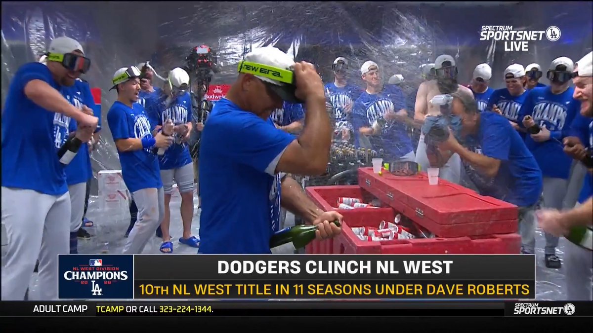 "You never know who is gonna be the guy ... who that moment is gonna fall to" Dodgers manager Dave Roberts addresses the team after securing the NL West title! 🍾