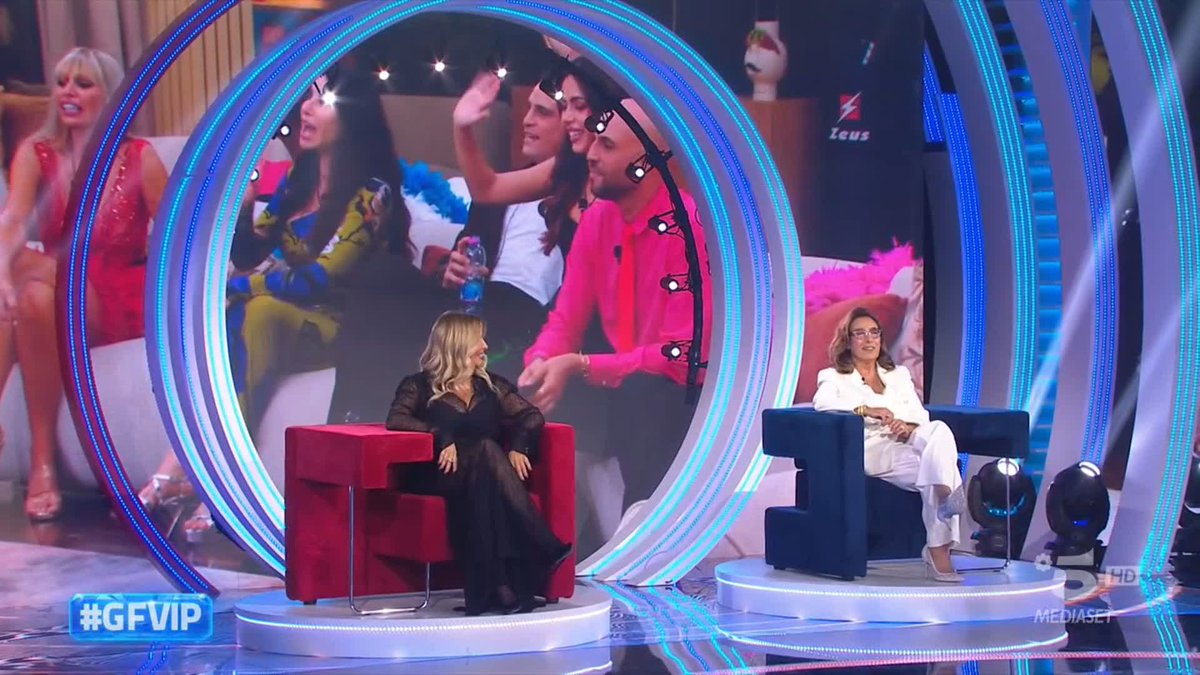 E arrivano anche i primi commenti delle nostre opinioniste sui concorrenti… 👀 #GFVIP