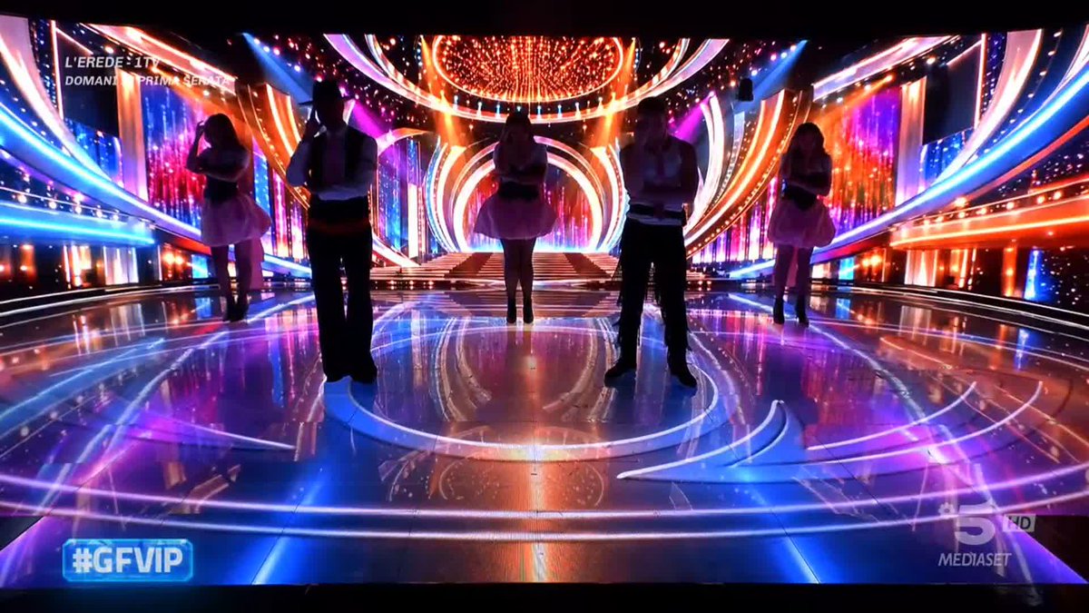 Francesca, Carmen, Jonathan, Piera e Varsi si prendono la pista sulle note di “Che fastidio!” 💅 #GFVIP