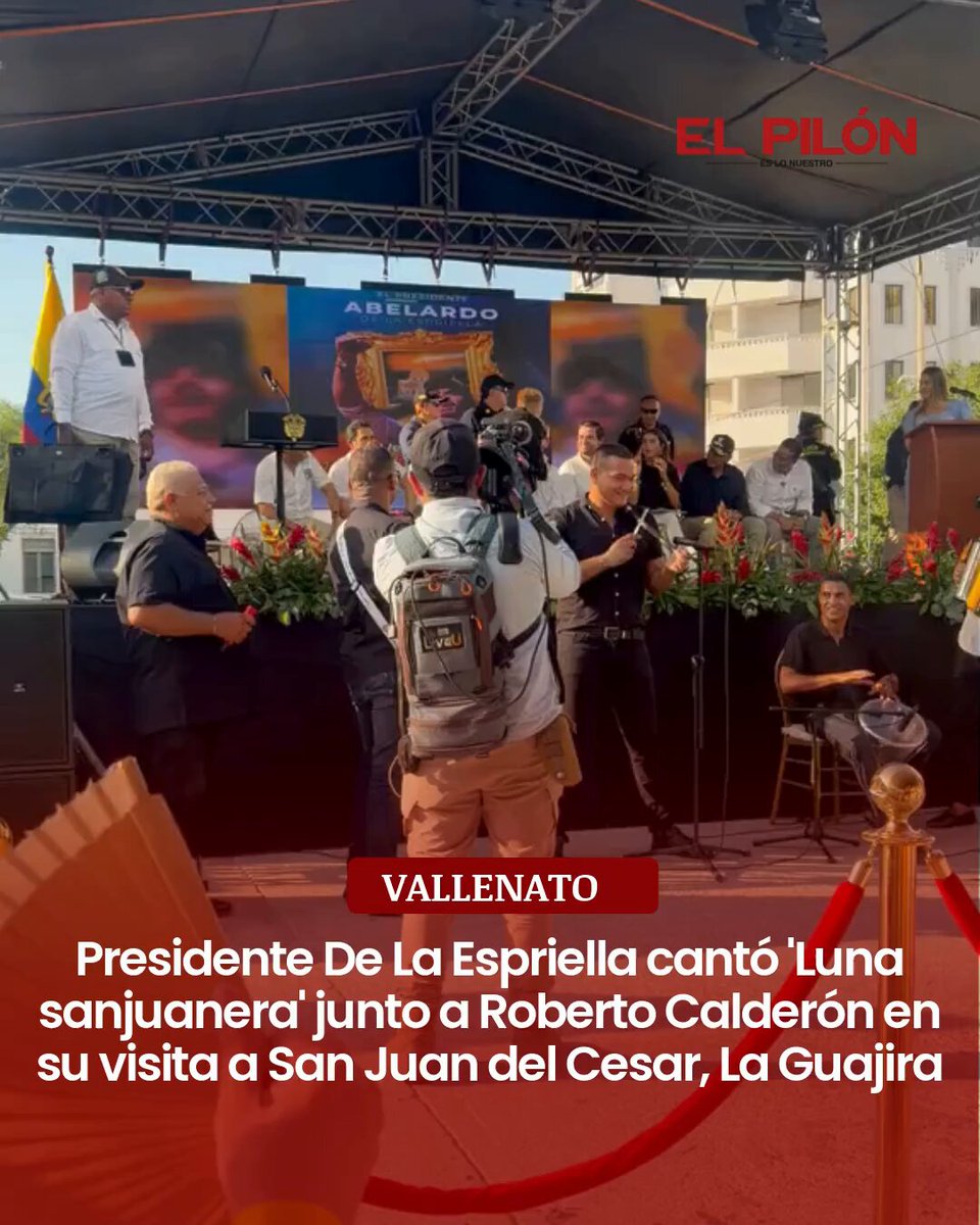 #Vallenato 📷 El presidente Abelardo De La Espriella llegó a San Juan del Cesar, La Guajira, donde además de cumplir con su agenda territorial, protagonizó un momento musical que llamó la atención de los asistentes al subirse a una tarima y cantar ‘Luna sanjuanera’, una de las canciones representativas del folclor vallenato. De La Espriella interpretó el tema acompañado por Roberto Calderón, reconocido compositor de la música vallenata, mientras en la tarima sonaban la caja, la guacharaca y el acordeón. El mandatario se dejó llevar por el ambiente musical y compartió con los presentes una escena marcada por el vallenato y la tradición cultural de San Juan del Cesar.