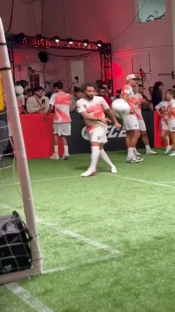 Ser CM en LALIGA es una profesión de riesgo... 😖 PD: No pasa nada, Marcelotwelve. Te queremos tanto que te perdonamos. 😜 #LALIGAEASPORTSFC27MATCHDAY | EA SPORTS FC ESPAÑA