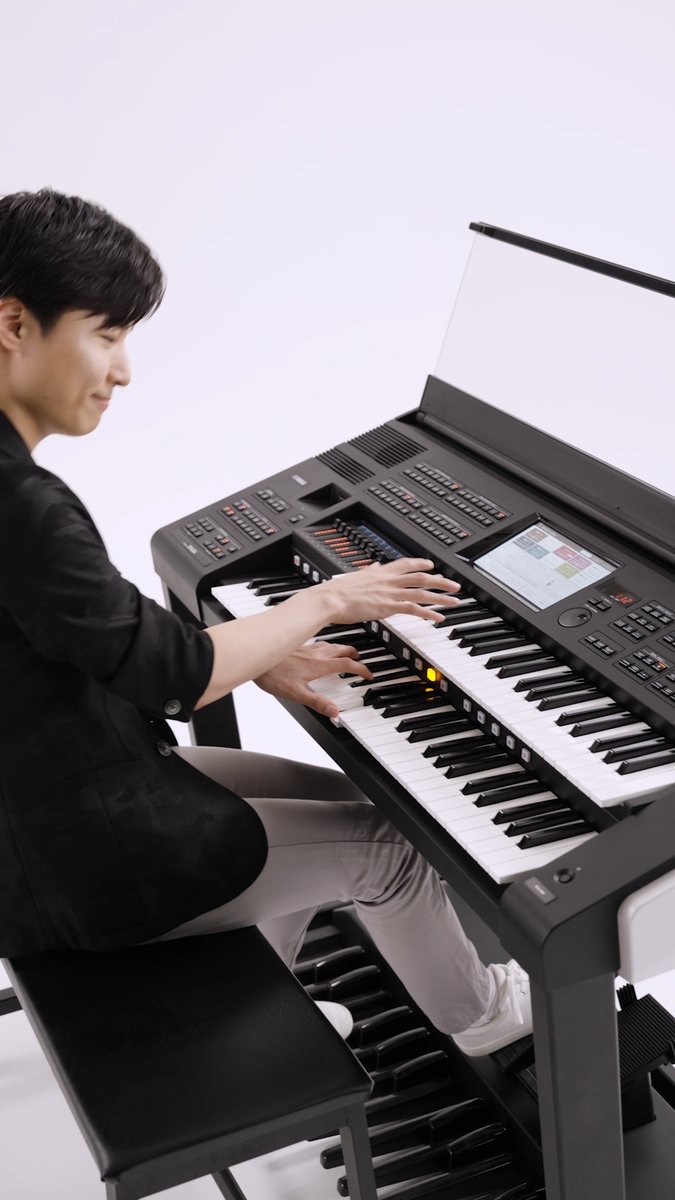 なりきれる、歓び。 That Feeling | Super Articulation Voice 楽器には、それぞれの表情の出し方がある。それが楽しい。 演奏の仕方に応じて、最適な奏法を選び出すスーパーアーティキュレーションボイス。 ギターの弦と指が擦れる音や移行音まで含め、その楽器らしい表現を自然に引き出します。 この機能が楽しめるELS-03シリーズはこちら👇 #ヤマハ #エレクトーン #SuperArticulationVoice
