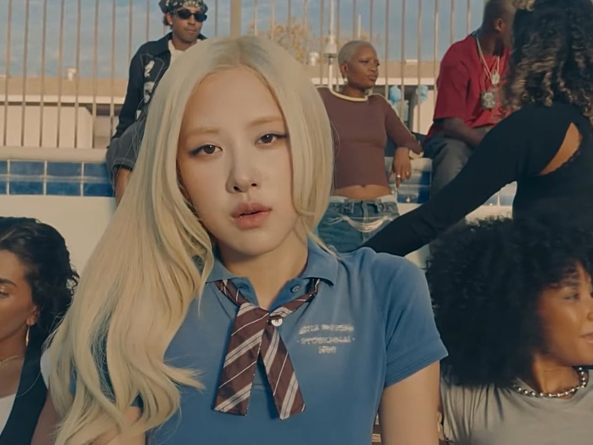 AHHH HER VOICE IN THIS PART😭