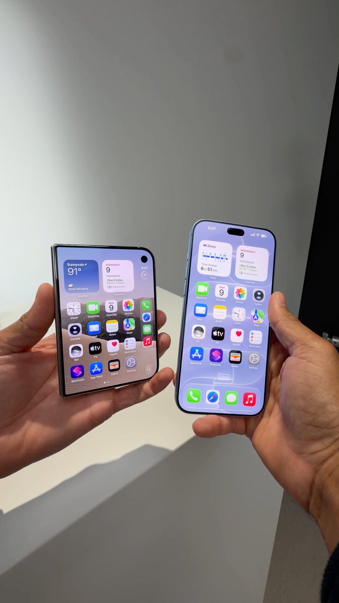 iPhone Duo and iPhone 18 Pro Max side by side 📱