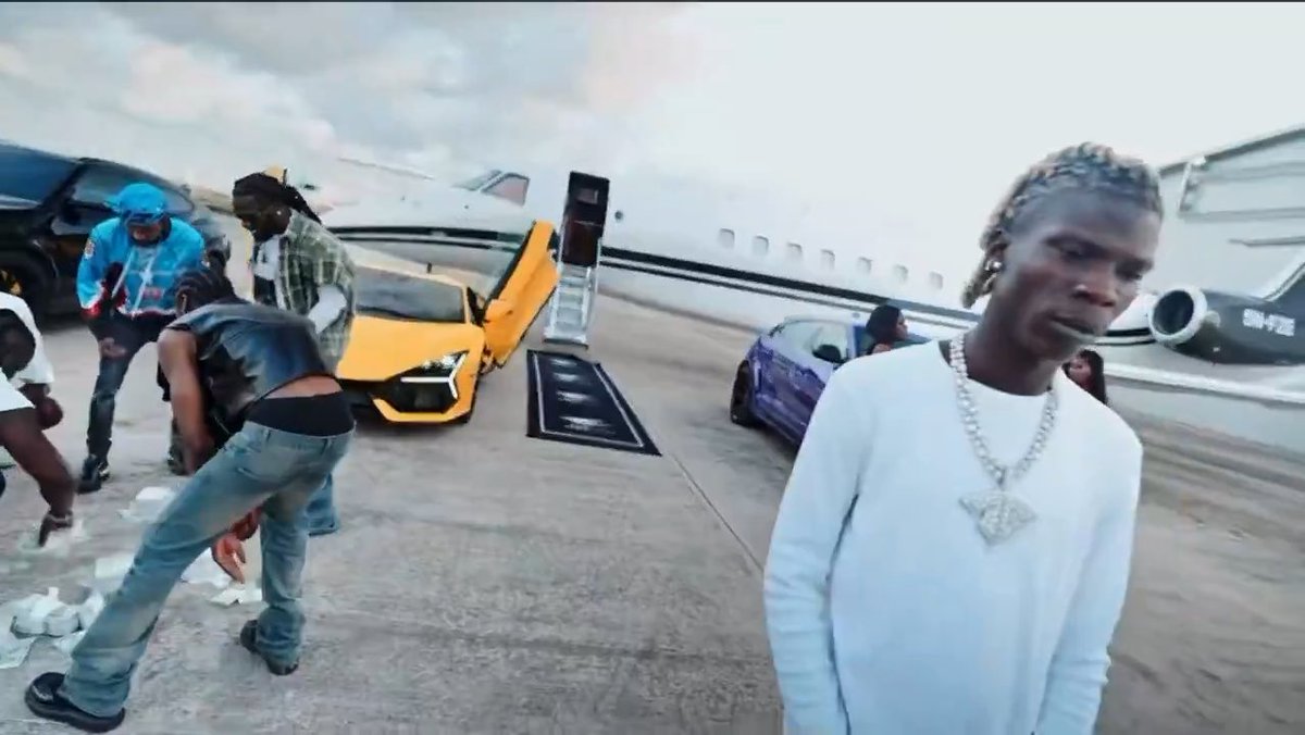 SEYI VIBEZ JUST DROPPED THE OFFICIAL VISUALIZER FOR “ILOME” — IS IT SAFE TO SAY THIS IS THE BEST SONG ON “SWAGUU” ALBUM? 