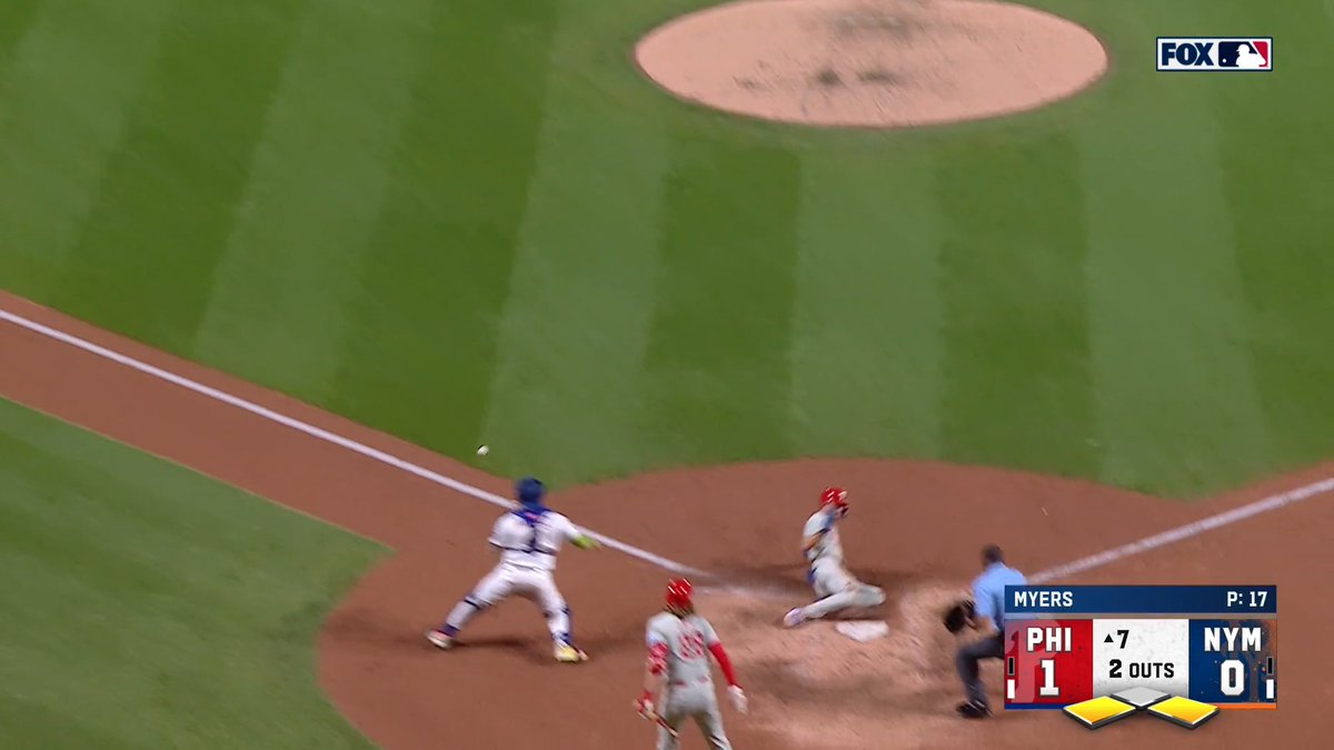 The smoothest slide in baseball 😮💨