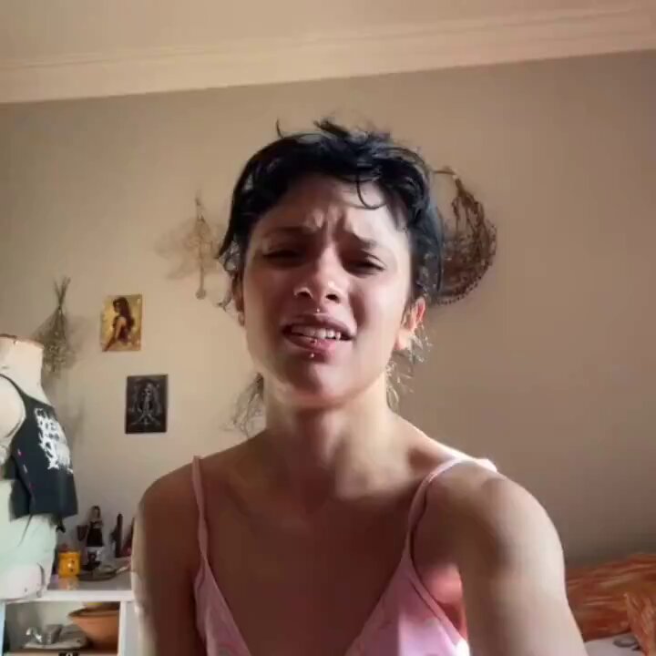 rnç de amizade q fala mal de tudo que vc gosta em tom de "brincadeira" e quando vc retruca nao aguenta