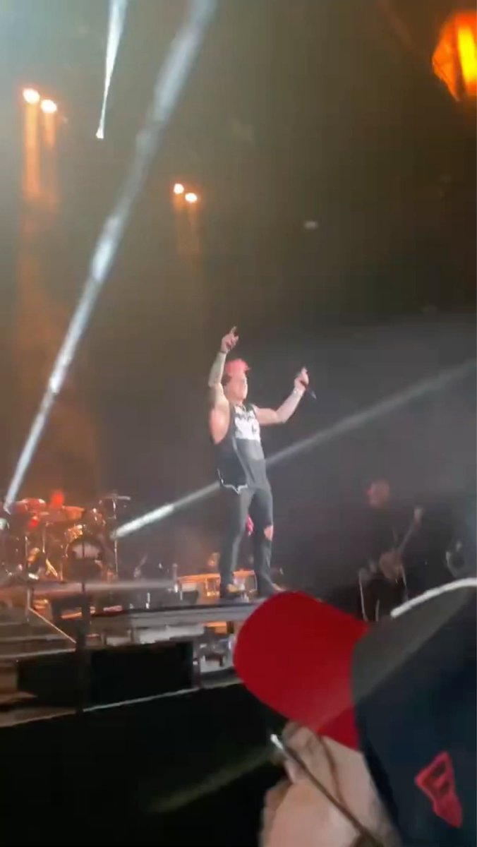 The legendary band Papa Roach performing the old WWE RAW theme song ‘Wanna Be Loved” is just peak nostalgia man. 🔥🔥🔥🔥🔥🔥🔥