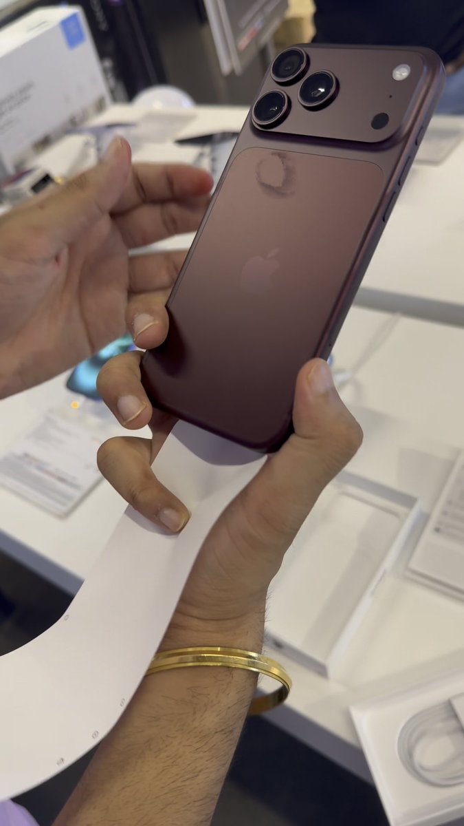 First in my city #iPhone18ProMax #Burgundy💕