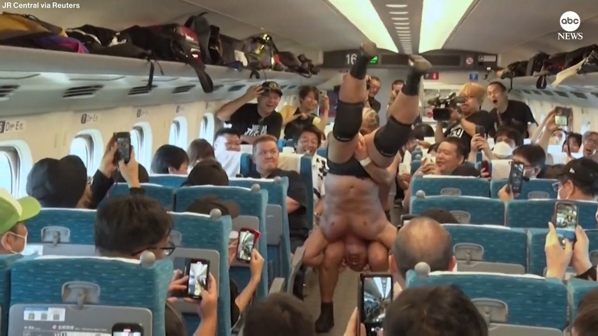 3年前の2023年9月18日！世界で初めての高速鉄道車内で行われた新幹線プロレスの衝撃は世界130ヵ国以上でニュースになりました！ABC News、BBC、ロイター通信etc… また世界中で話題になるような路上プロレスがやりたいな！いや、やるかも！ご期待下さい！ #新幹線プロレス