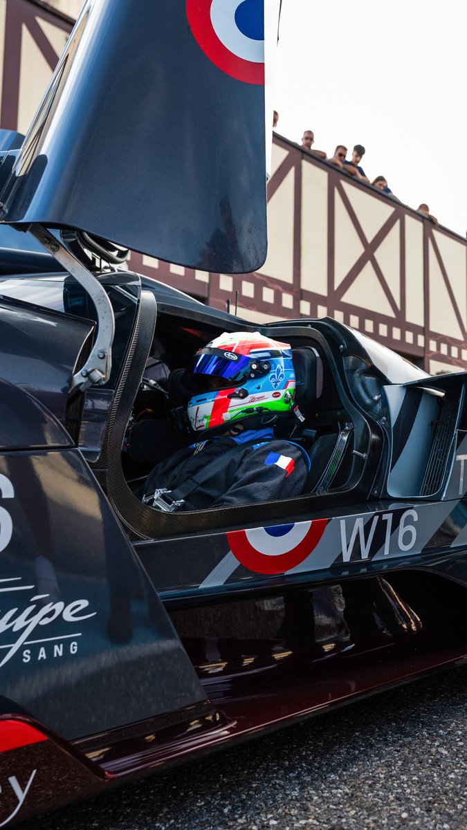 A legacy of speed, a future of performance. The BUGATTI BOLIDE returns to the familiar track of the Anneau du Rhin on the occasion of its 30th anniversary. #BUGATTI #BOLIDE – WLTP: