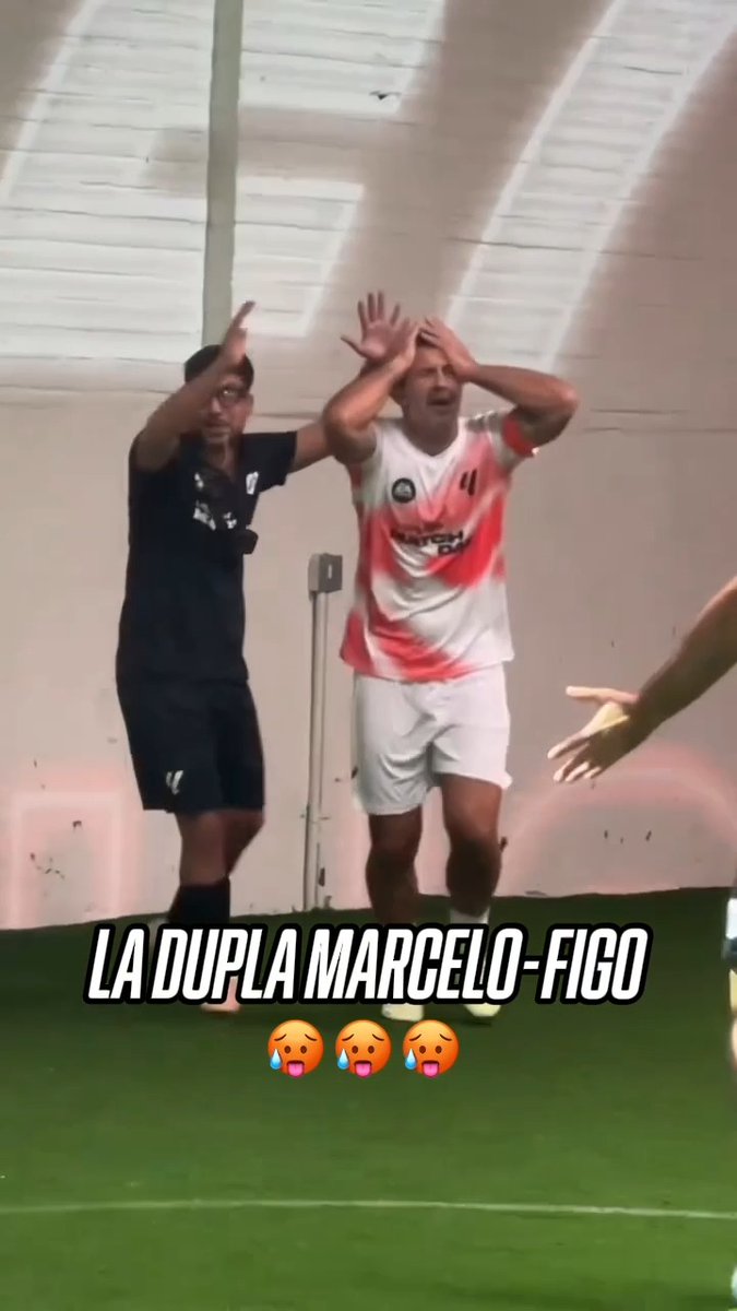 QUÉ GOLAZO SE ARMARON MARCELO Y FIGO 🥵 Vía: FB / LaLiga