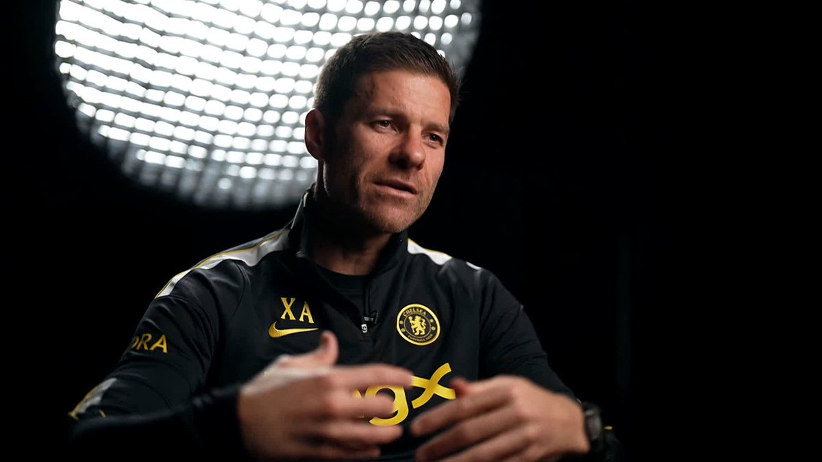 "We need to build solidity for them to shine" 💪 Xabi Alonso discusses how to get the best out of Chelsea's front three 🔵