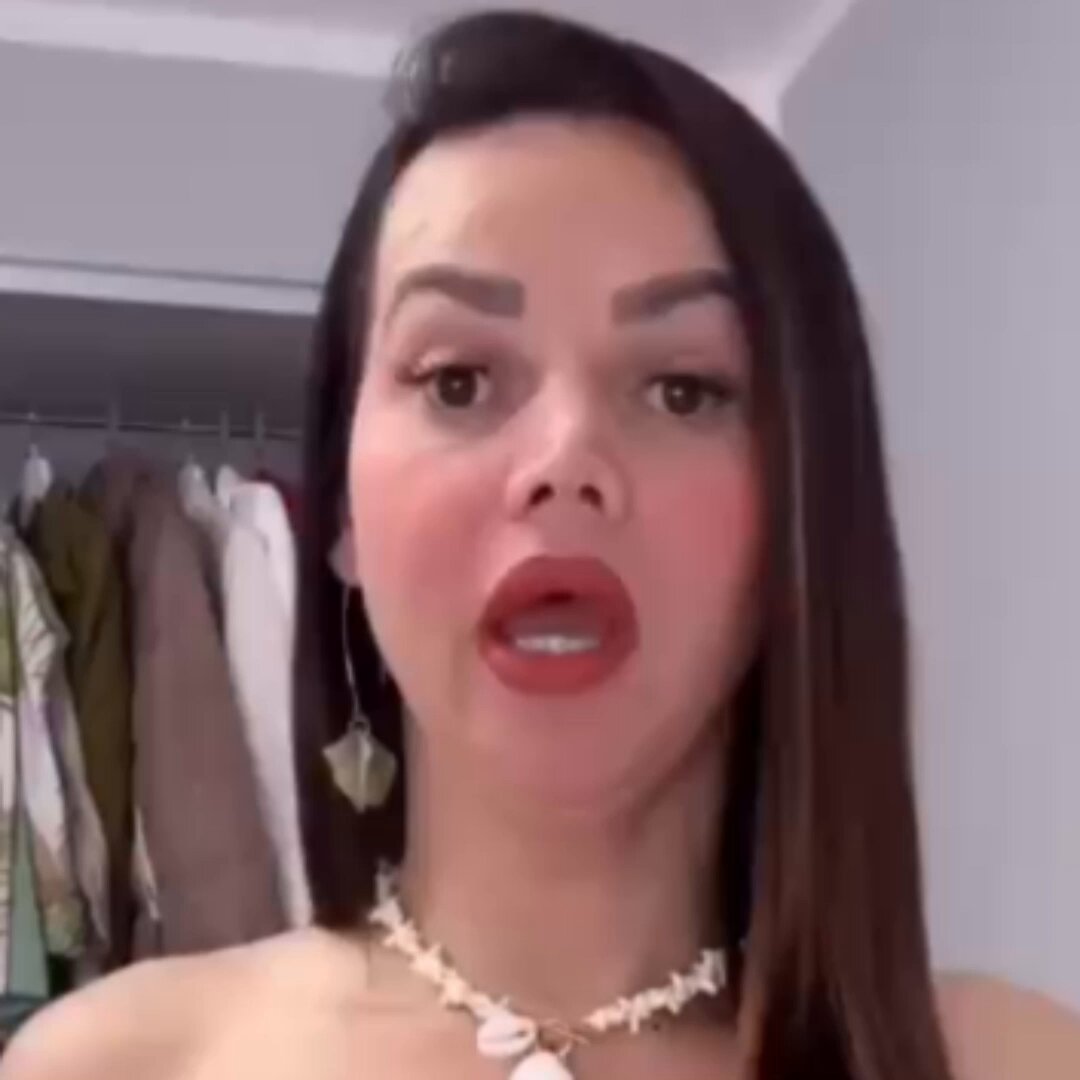 Alessandra Mazzoli COBRA de Ratinho e SBT a divulgação de resposta concedida a Erika Hilton: “E ai ratazana velha gorda barbuda, vocês tão em contagem regressiva, até antes das eleições vocês tem que dar a voz de fala pra mulher, vamo ratazana feia, horrorosa, maricona suja.”