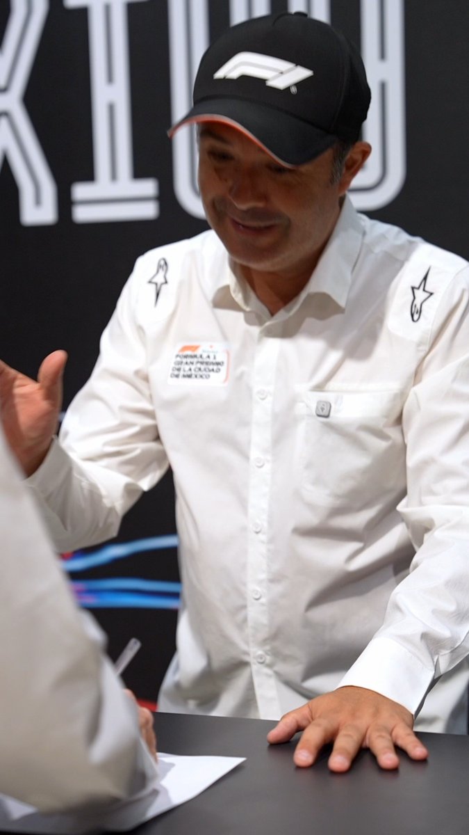 ¡Wow! Luis Chapulín Díaz y Michel Jourdain se lanzaron a la expo de Formula 1 en México, donde Chapu pudo conocer más a fondo a nuestro embajador del #MexicoGP. 🔥 El útimo día para visitar la expo es este próximo 20 de septiembre.