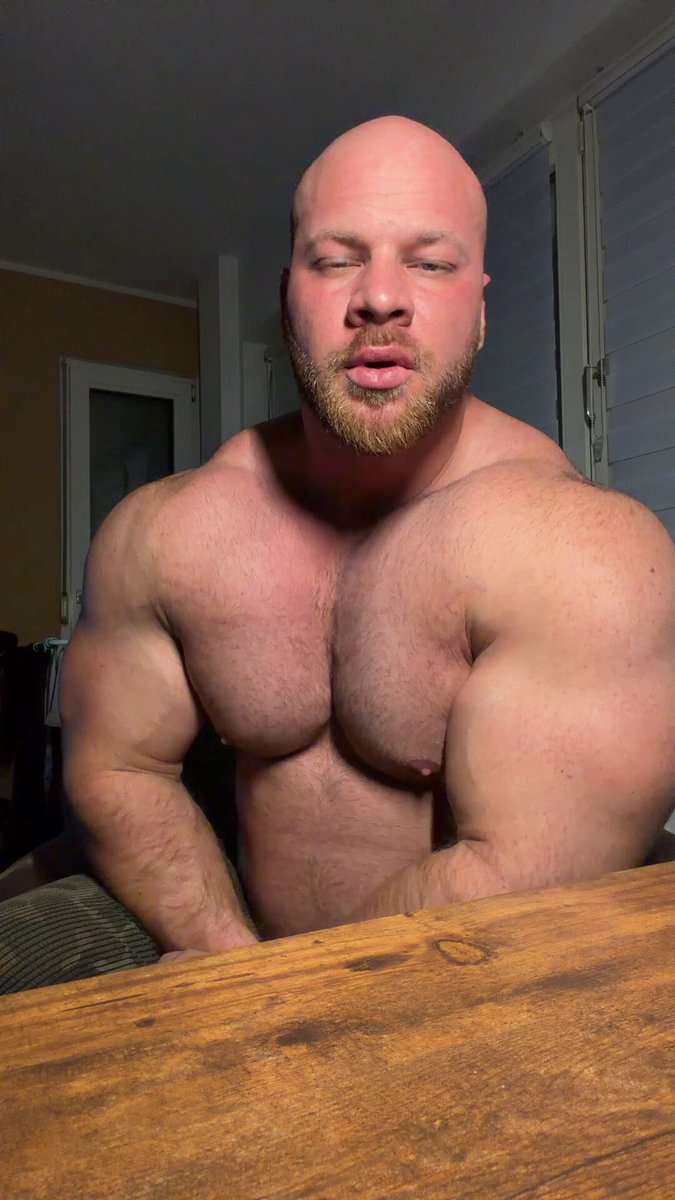 Its #fagtaxfriday time to serve ! #cashmaster #findom #musclegod #poppers #drain