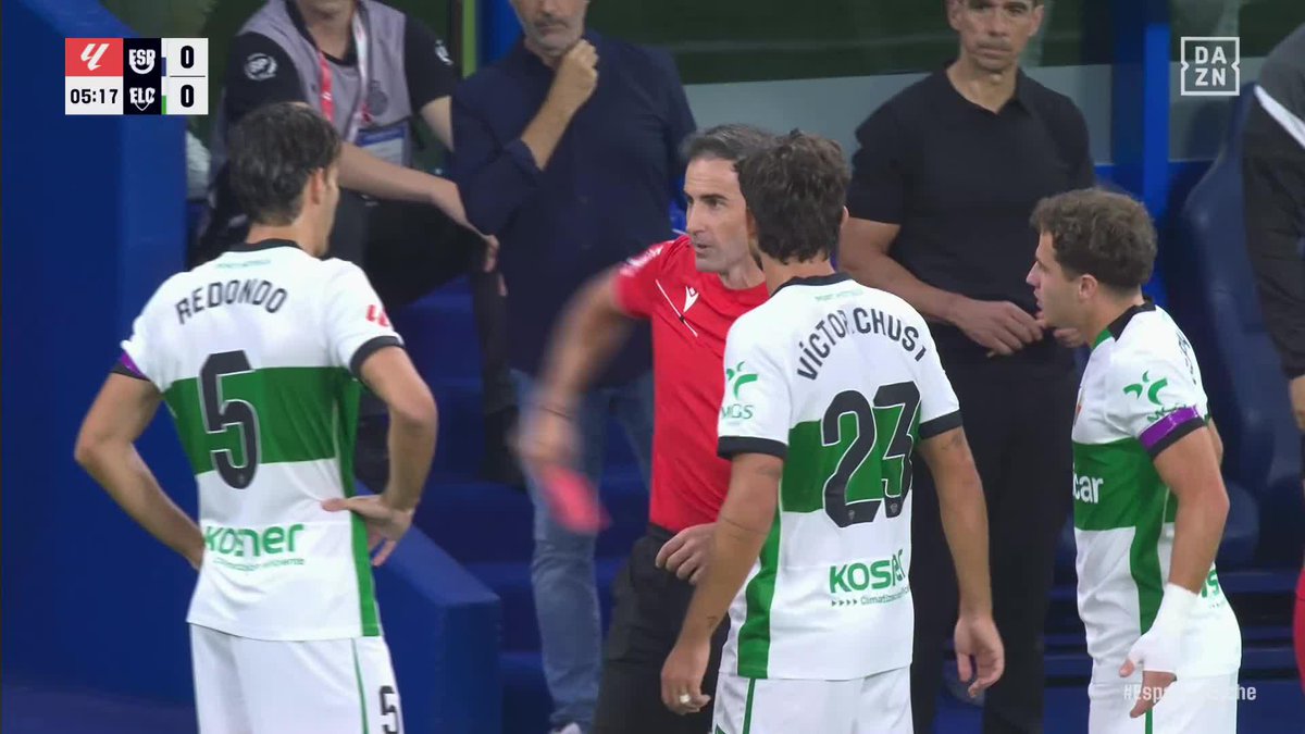 ¡EL ELCHE SE QUEDA CON 10 EN LOS PRIMEROS MINUTOS DE PARTIDO!❌ El colegiado expulsó a Fede Redondo tras revisar esta acción en el VAR📺 #LALIGAenDAZN⚽