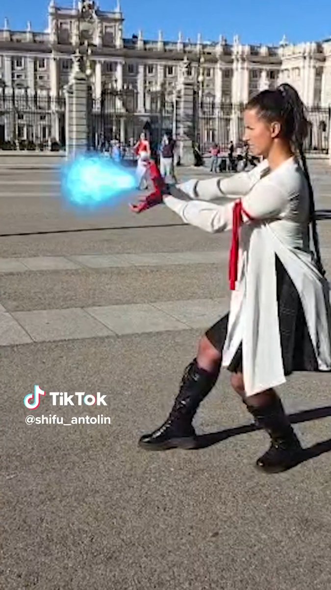 🇪🇸🇹🇼🇲🇽🇫🇷🇦🇪🇩🇪 Show us your own PERFECT Hadoken! Try it yourself and tag us! #StreetFighterMovie
