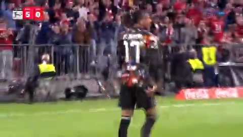 Michael Olise, harika kontrolünün ardından kaleciyi de geçerek skoru 6-0'a getirdi! 🔥