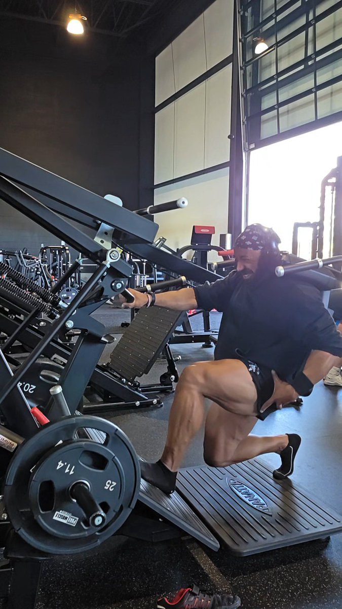 12 Reps or higher. 6 reps won't cut it. Legs have always responded to higher rep range. Even now at 50, always 12 or more reps. I see guys at the gym going so heavy that they only get 6 reps. Lower extremities are an endurance muscle.