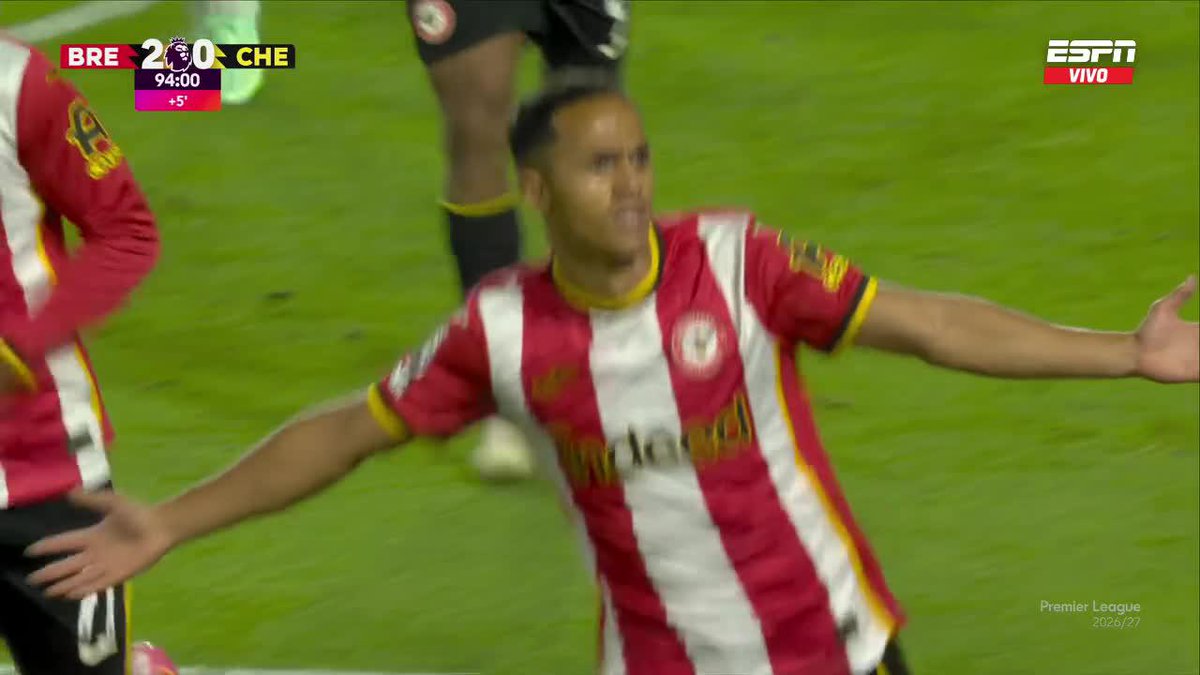 ¡GRITALO, FÁBIO! Carvalho estuvo SOLO en el segundo palo y definió para el 3-0 de Brentford vs. Chelsea. 📺 Mirá la Premier League por ESPN en el Plan Premium de #DisneyPlus