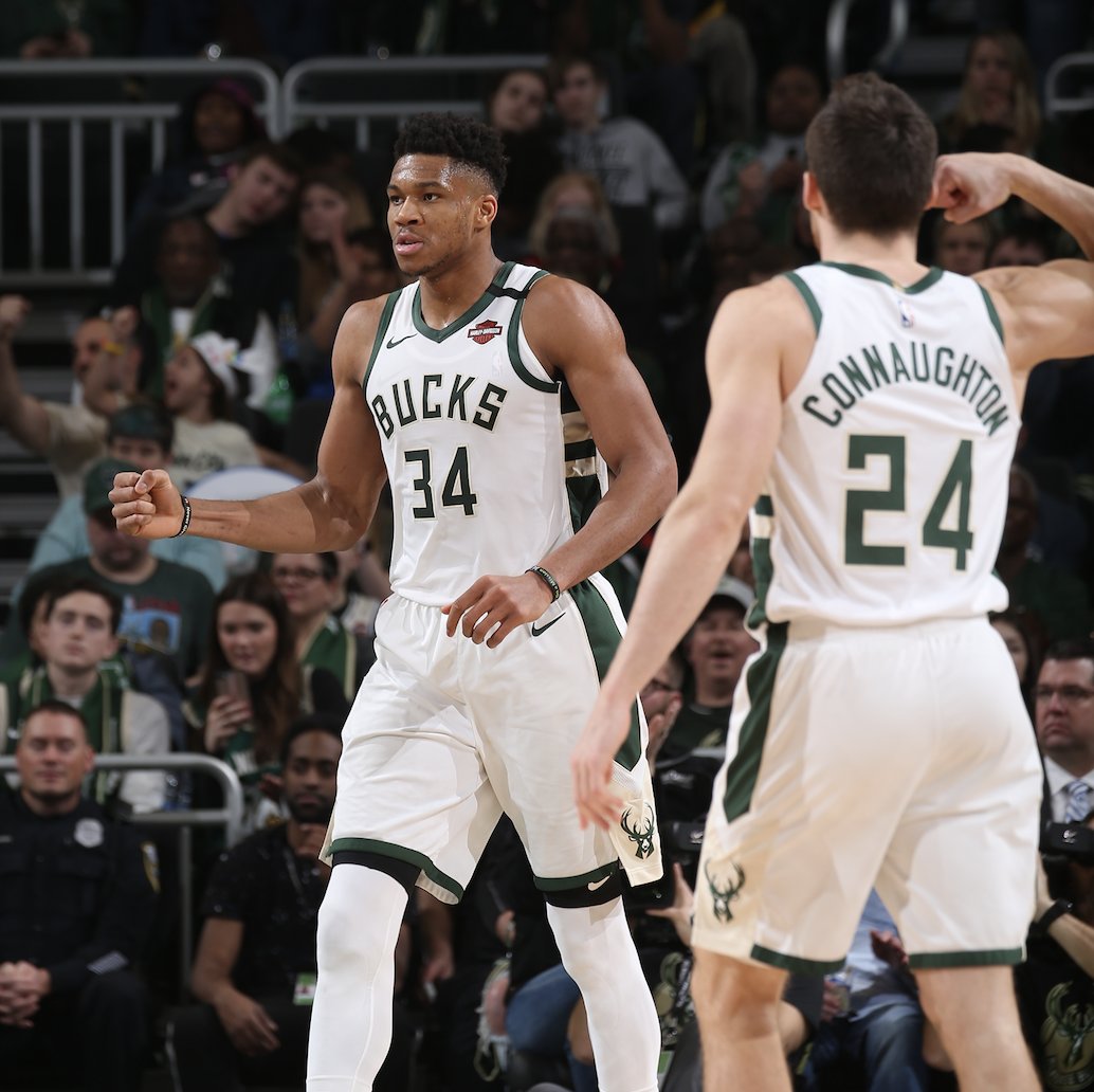 6 YEARS AGO TODAY 25-year-old Giannis Antetokounmpo became the 12th player in NBA history to win back-to-back MVP awards. 3rd player to win MVP & DPOTY in the same season. MJ & Hakeem are the others.