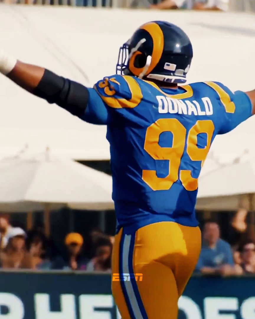 AARON DONALD IS BACK 🔥 Watch Donald’s debut on Monday at 8 ET on ABC and ESPN 🍿