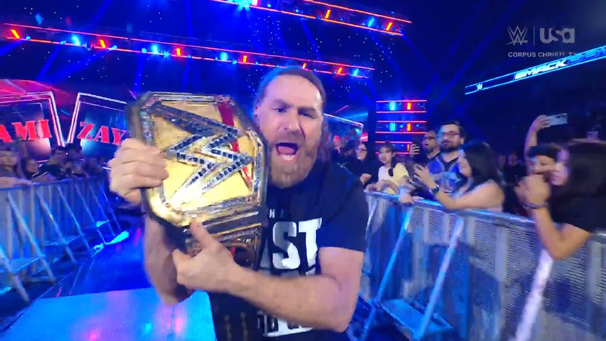 Ladies and gentlemen, your NEW WWE Champion... 👀