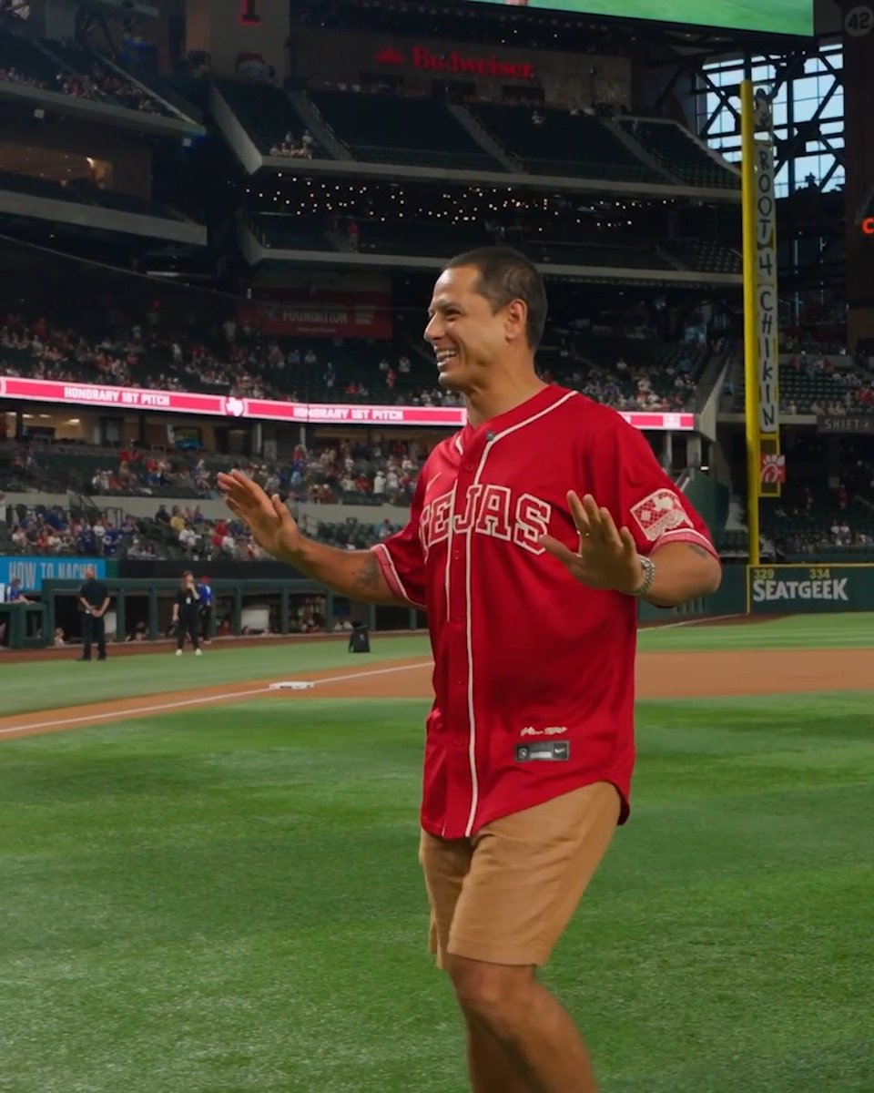 Chicharito kicks off Hispanic Heritage Weekend! 🇲🇽 Javier “Chicharito” Hernández x Los Rangers