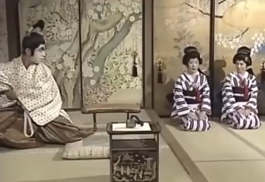 志村けんバカ殿年齢詐称コント。 コント上、◯ス、バ◯ァという役柄で、子供の頃はその通りに観ていたが大人になると分かる由紀さおりの魅力。研ナオコも同様。#昭和バラエティ #平成バラエティ #ドリフ