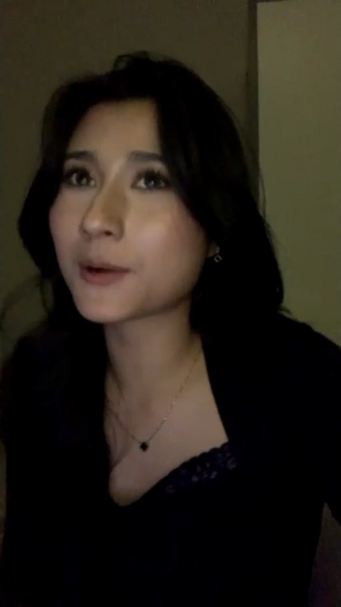 🗣️ : yaudah fotonya kirim wa aja rai raisha : kaya tauu aja gw nomor wa eluu😭 raisha