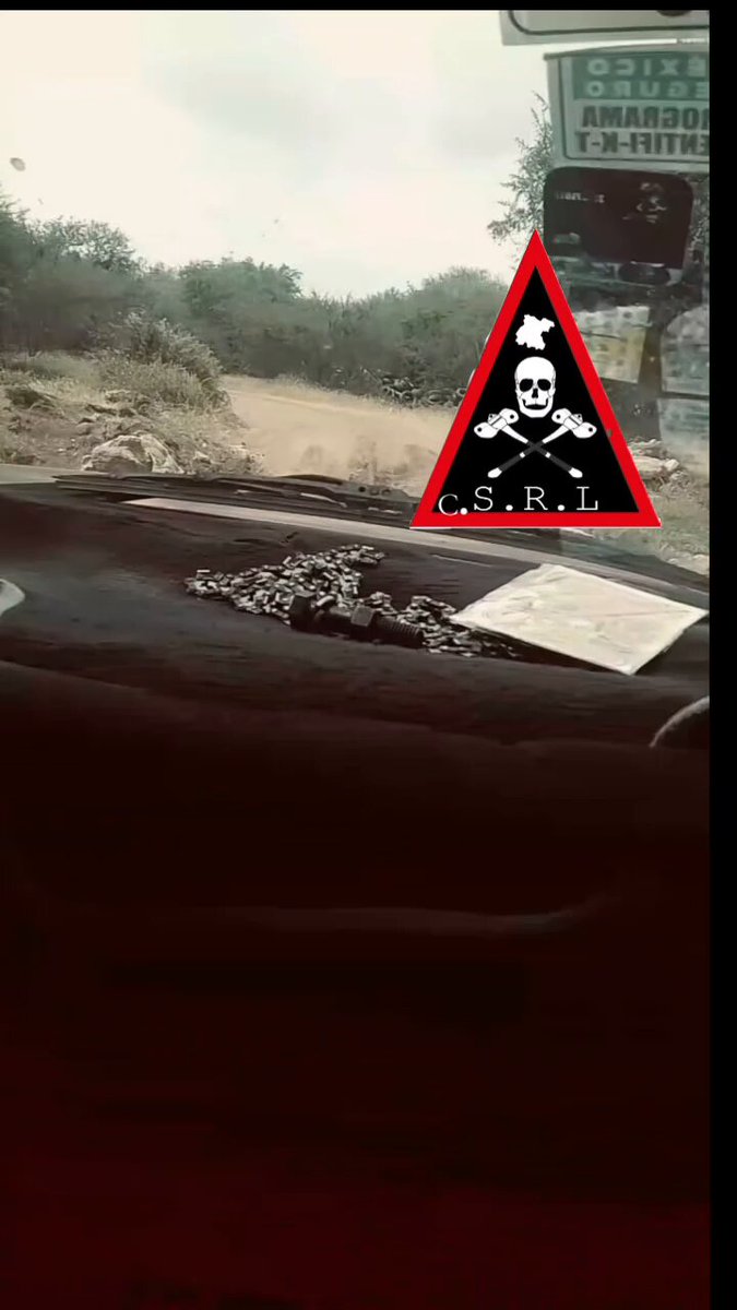 A Santa Rosa de Lima Cartel patrol operating possibly in Valle de Santiago, Guanajuato. Sent by an anonymous source.