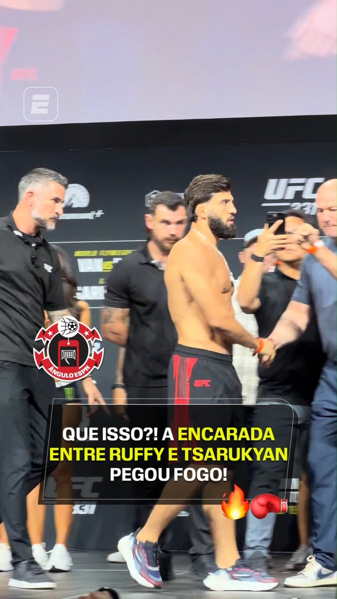 O CLIMA ESQUENTOU! 🔥👀 Maurício Ruffy e Arman Tsarukyan ficaram cara a cara antes do UFC 331, mas a encarada pegou fogo e eles precisaram ser separados! No co-main event, os dois se enfrentam pelo peso-leve, em um duelo que pode aproximar o vencedor de uma futura disputa pelo cinturão da categoria. #ESPNKnockout #UFC331