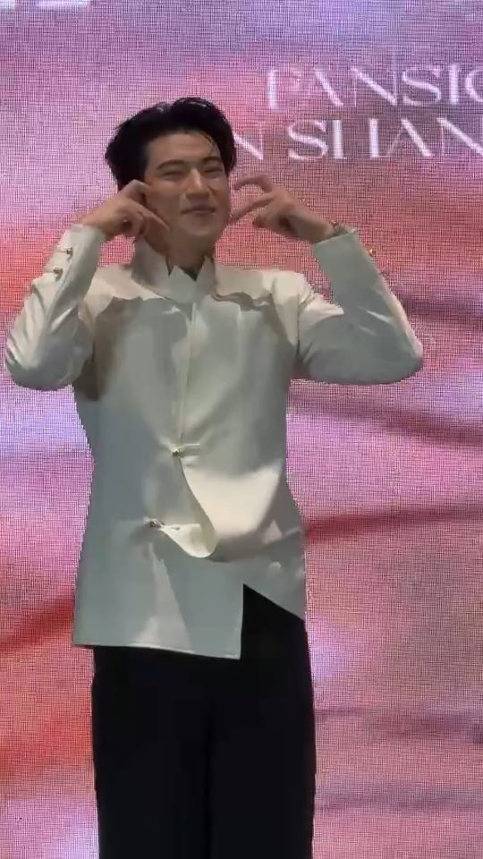 หม่ามี๊แบบอัพเกรด โพพี่สาวได้แล้ว 1 ยิ้ม #InnFansigninShanghai #innjkrsn