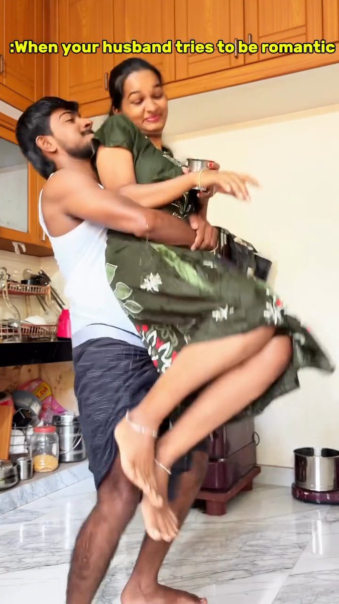 Oh... இதுக்கு பேர் தான் romance ah... Ada paavingala... இவளோ இறங்கி வந்துட்டாங்க