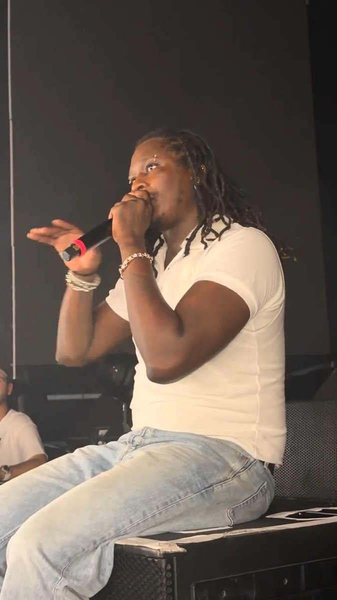 Young Thug shares some quite peculiar words of wisdom as the intro to “Lifestyle” 😭 “we could’ve been ants, imagine being an ant”
