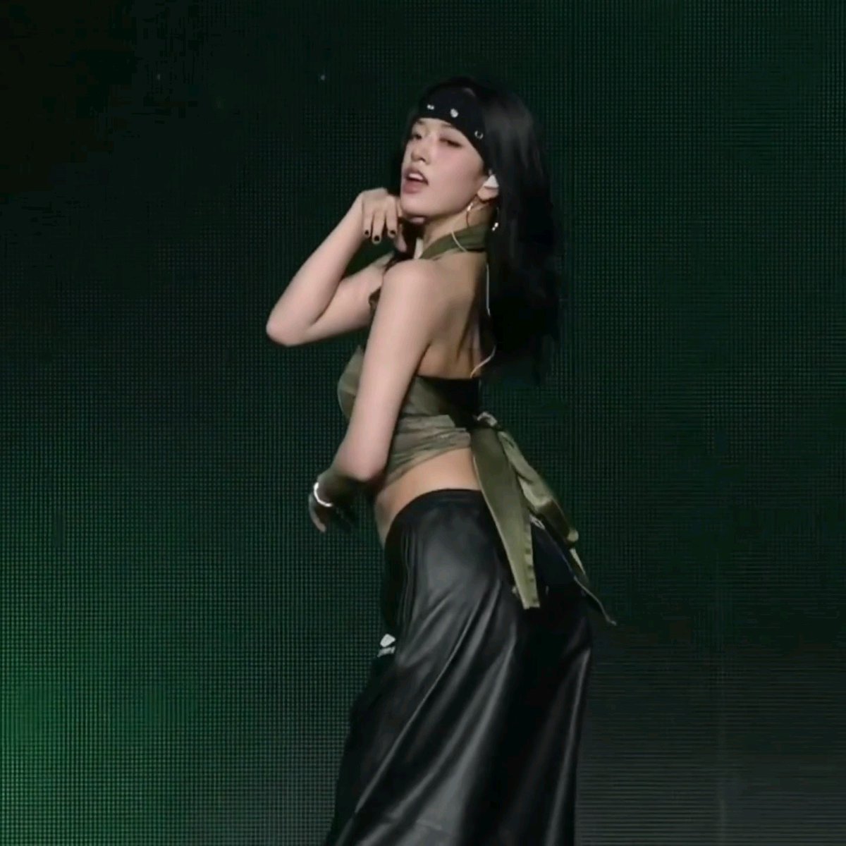 YUJIN AND THIS PARTICULAR MOVE