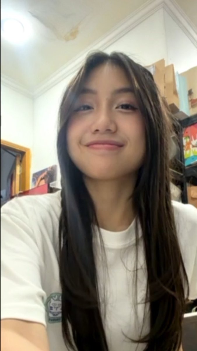 lagi ngobrol sama indah, michie tiba-tiba siko bagi duo😭😂 michelle alexandra Indah Cahya