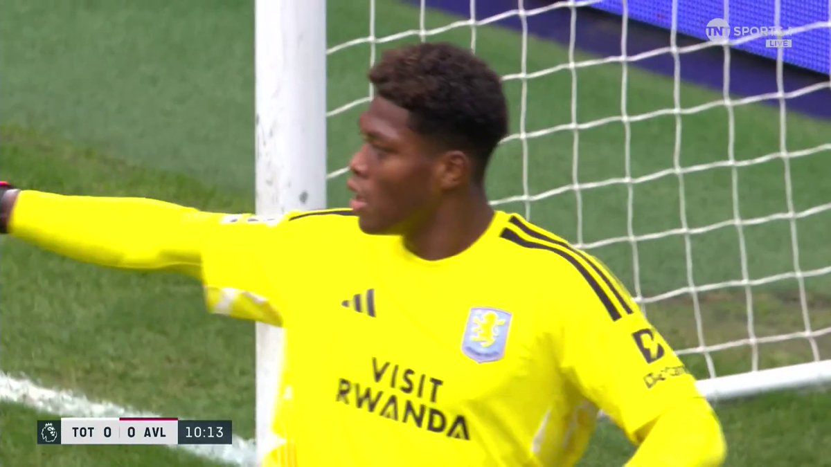 Zion Suzuki with a double save to deny Spurs an opener 🧤 📺 Stream now on TNT Sports &amp; HBO Max