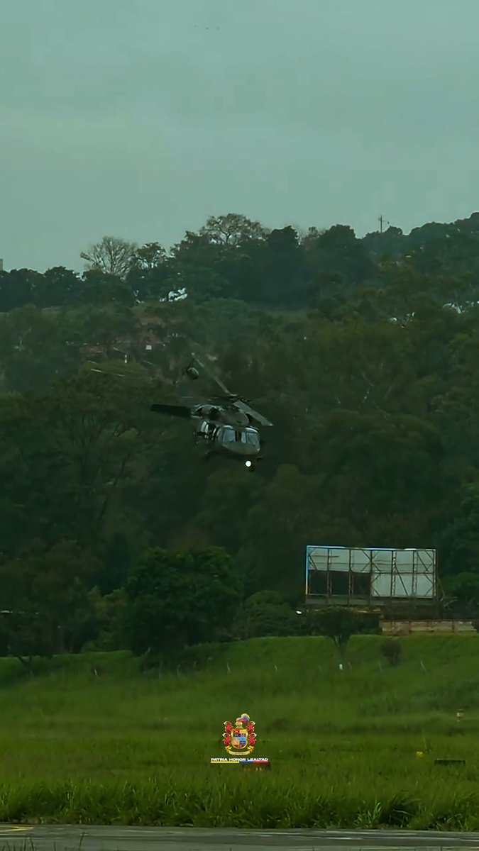 Colombianos, buenos días. Reporto las tropas del Ejército Nacional de Colombia sin novedad y a la ofensiva, desplegadas en el territorio, cumpliendo la misión de proteger a los colombianos y enfrentar las amenazas. Seguimos firmes, con determinación y sin ceder espacio. #PatriaHonorLealtad