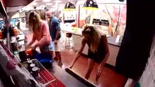 Ma Valeria e Piera ci stavano dando il remake di questa scena #GFVIP